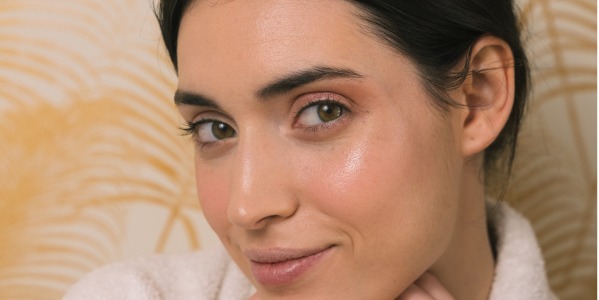 Why is facial cleansing so important? If you want to have radiant skin, don't forget this step!